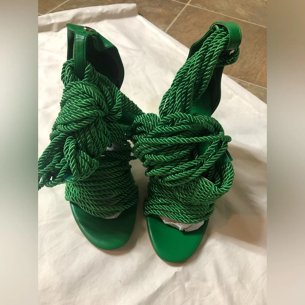 AZALEA WANG CHARLENE GREEN HIGH HEELS SIZE:8.5 - Picture 7 of 12